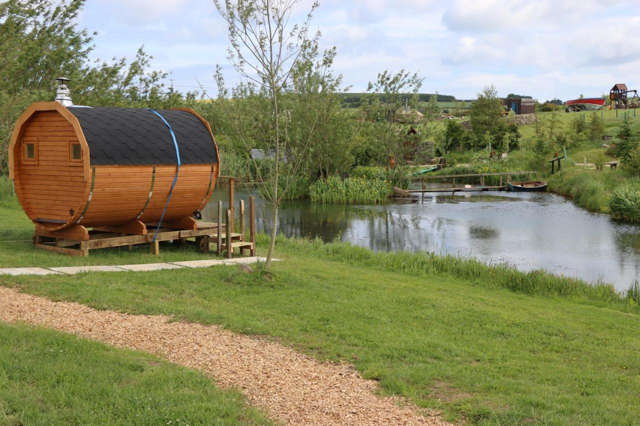 Shepherd'S Loch Glamping Turriff エクステリア 写真